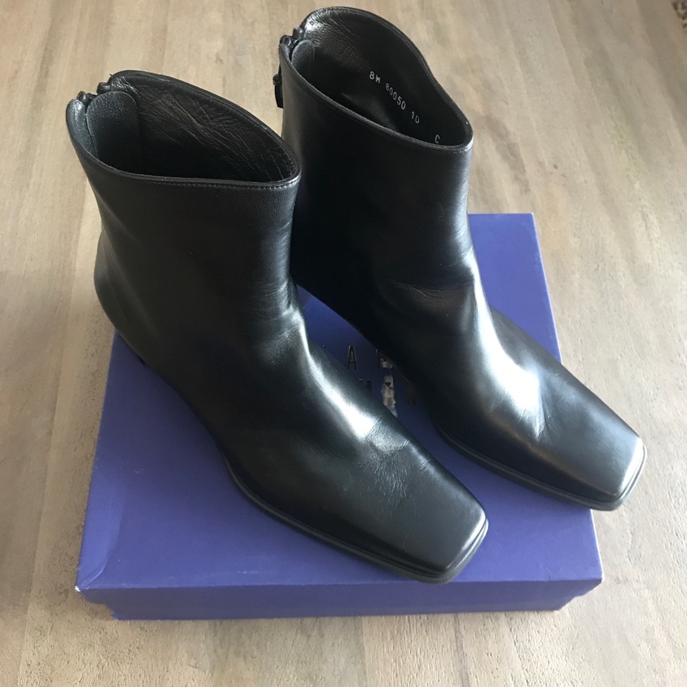 Stuart Weitzman Black Leather Booties Size 10